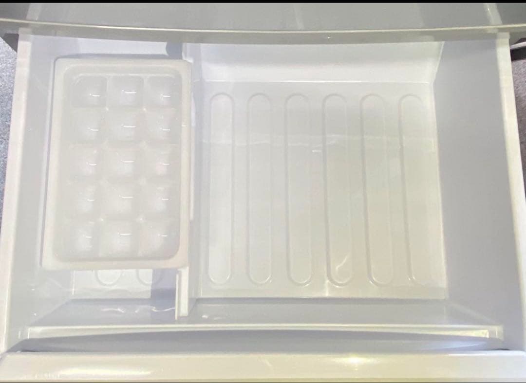 SHARP ノンフロン　冷凍冷蔵庫　SJ-D14E-S 2019年製　137L