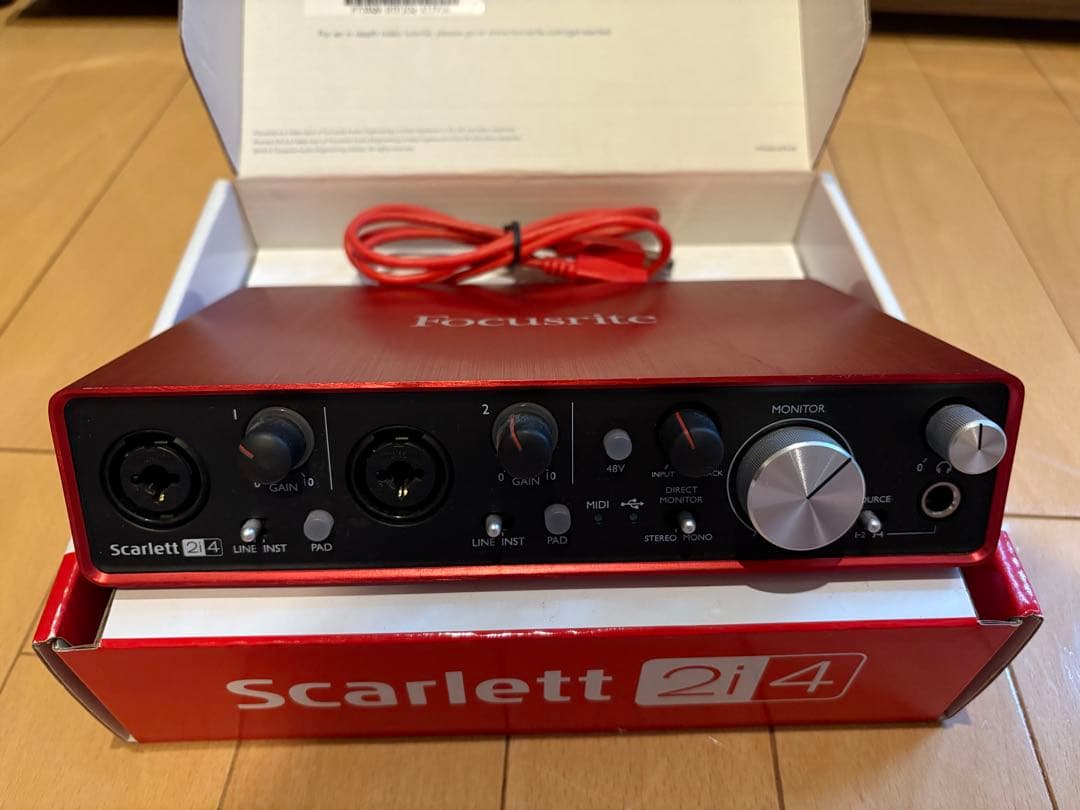 Focusrite Scarlett 2i4 USBオーディオインターフェース