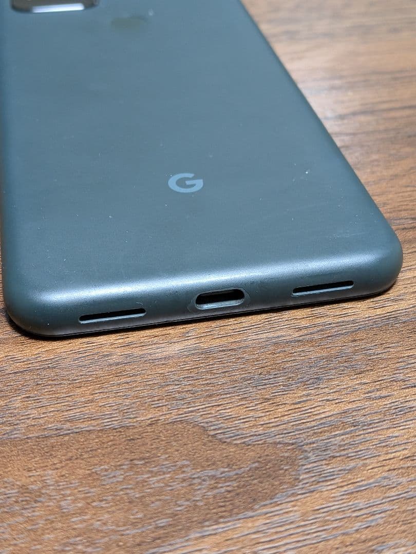 Google Pixel 5a ブラック ひび割れあり