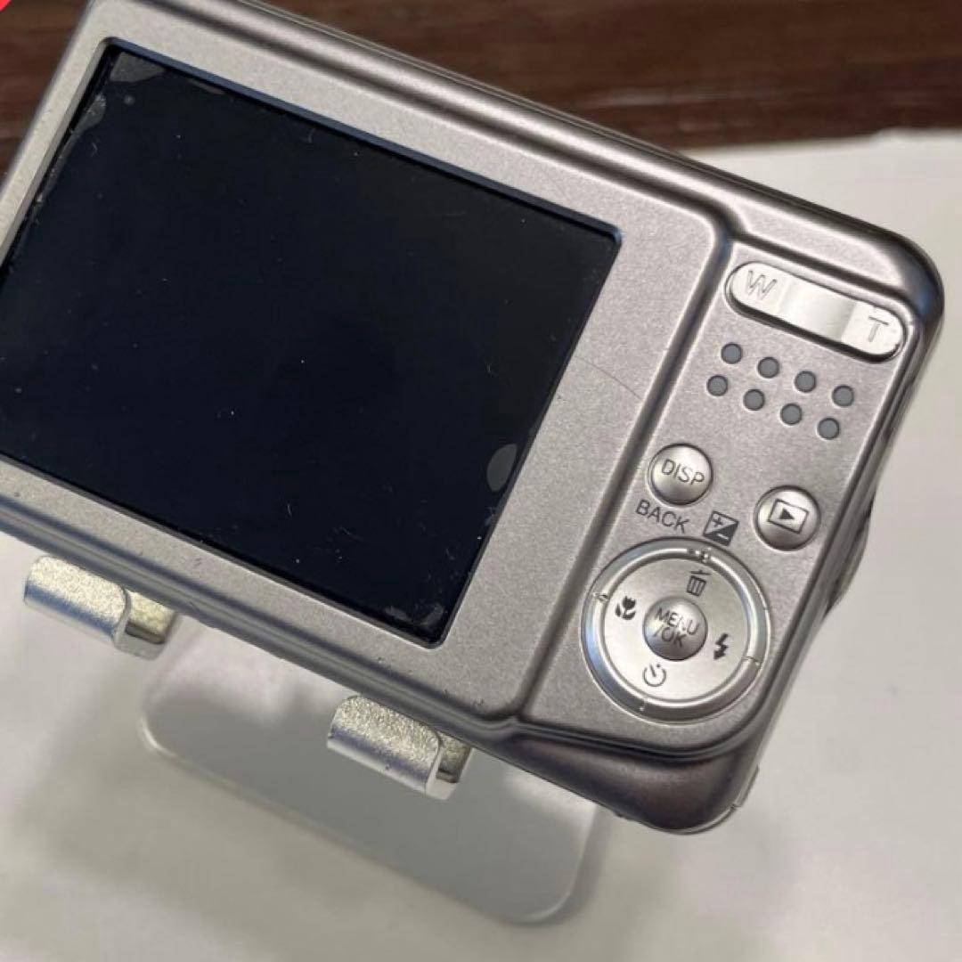 レトロコンデジ　FINEPIX AX600 シルバー　単三電池稼働ファインピクス