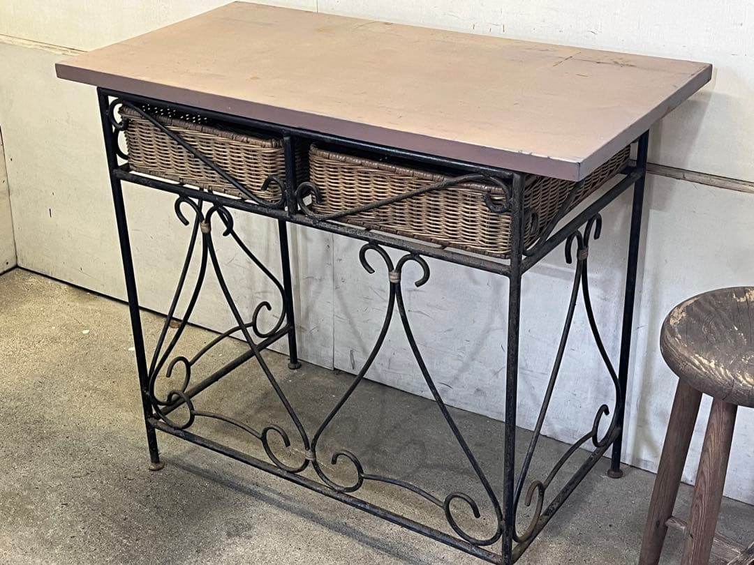 あ**様 古い鉄枠の机 ラタン引出し作業台 レトロテーブル