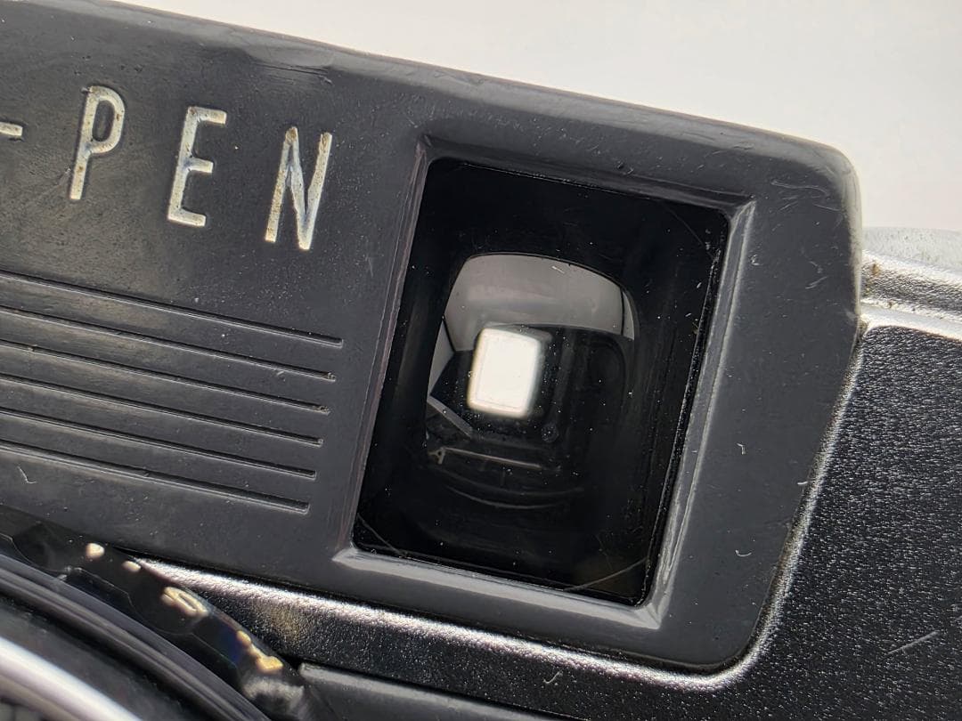 フィルムカメラ Olympus PEN EE-2