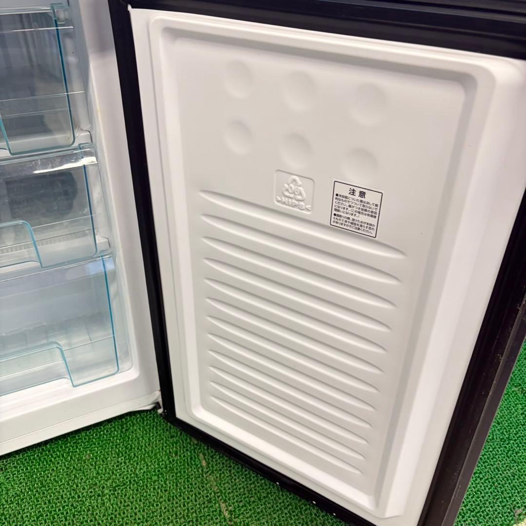 709 冷蔵庫　小型　一人暮らし　200L弱　スリム　洗濯機も有　格安　美品
