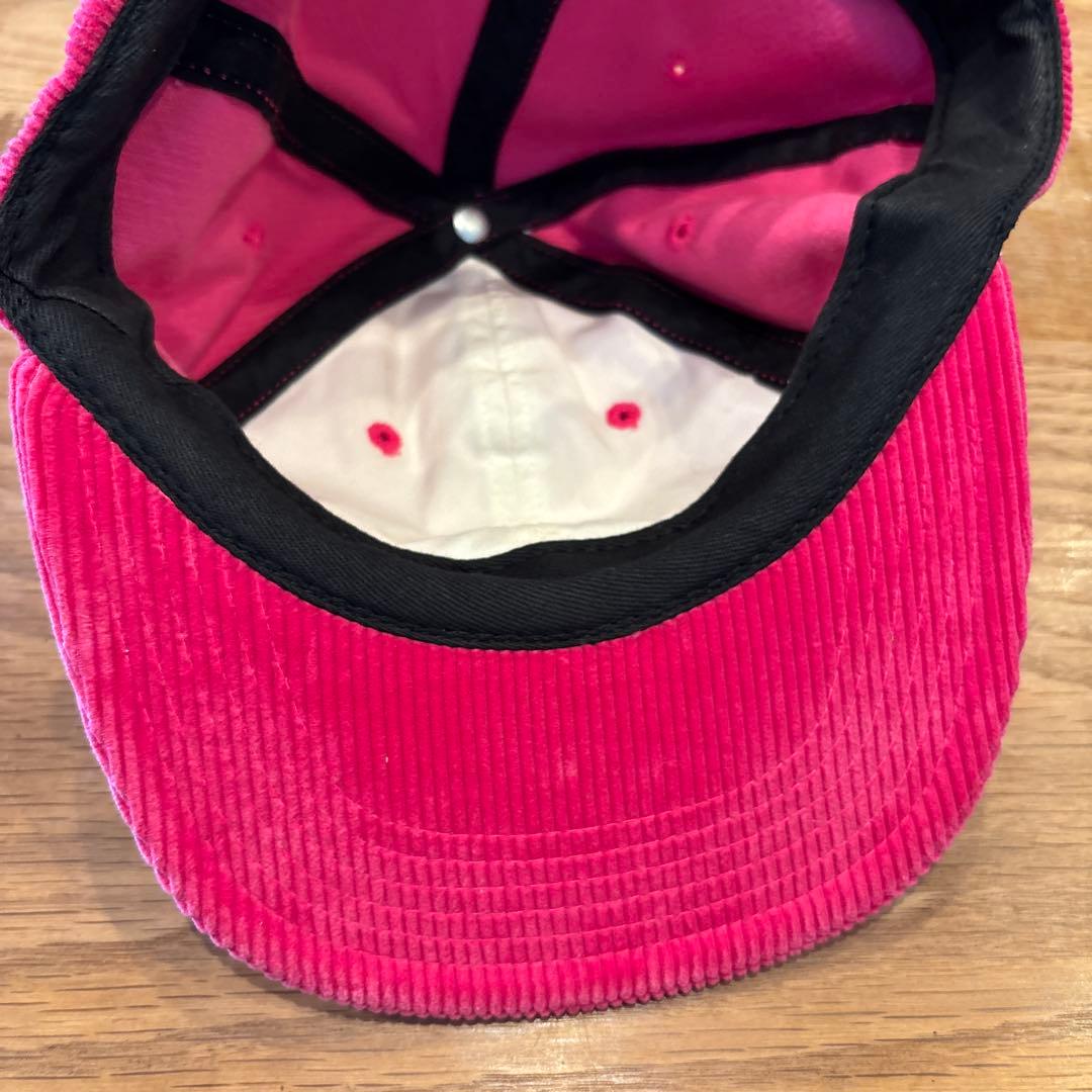美品Supreme クラシックロゴ コーデュロイキャップ ピンク 刺繍ロゴ