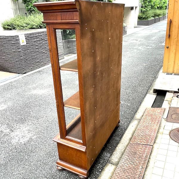 関西限定　送料別イギリスビンテージ家具　ガラスキャビネット　カップボード　飾り棚