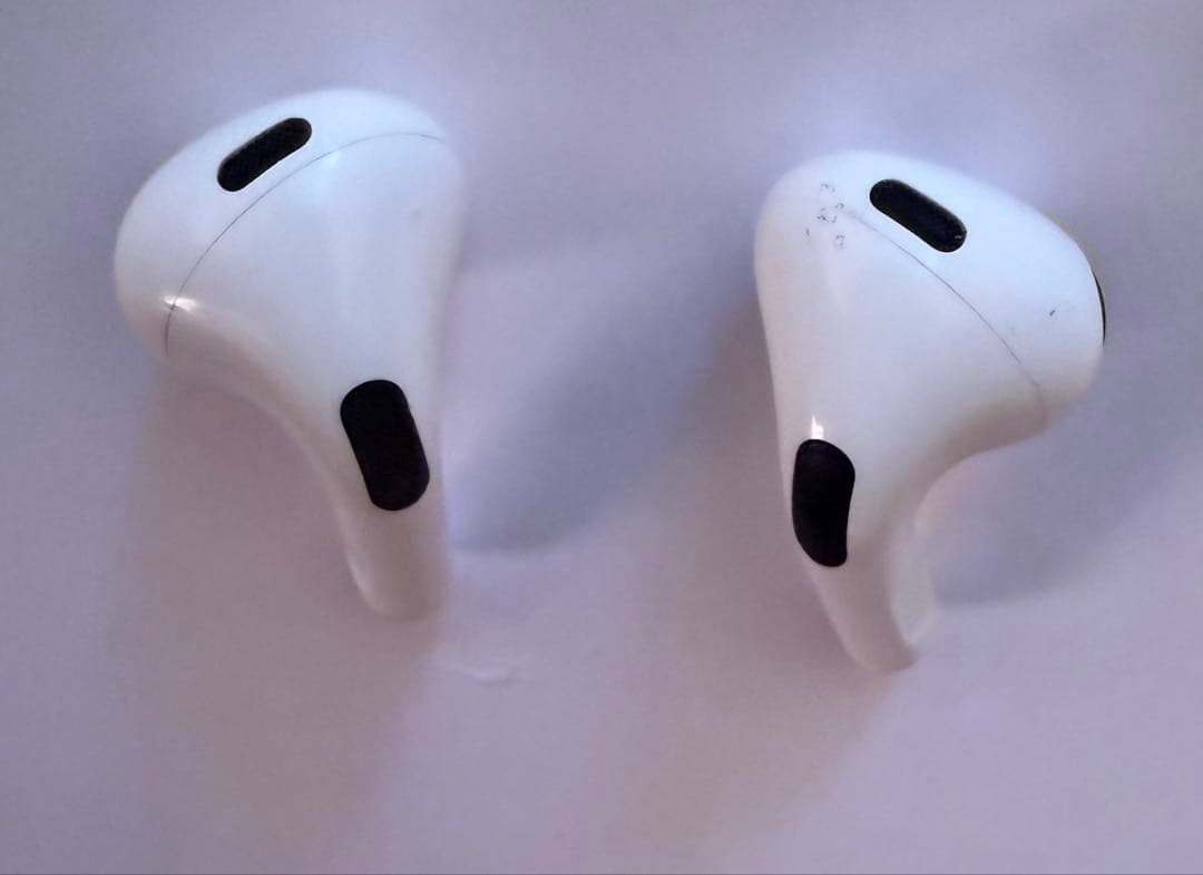 s*5様 AirPods Pro 第2世代 訳あり品（動作確認済み・水没歴あり）