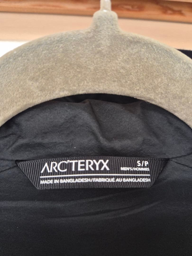 【廃盤】ARC'TERYX　ATOMアトムLTフーディ　Sサイズ