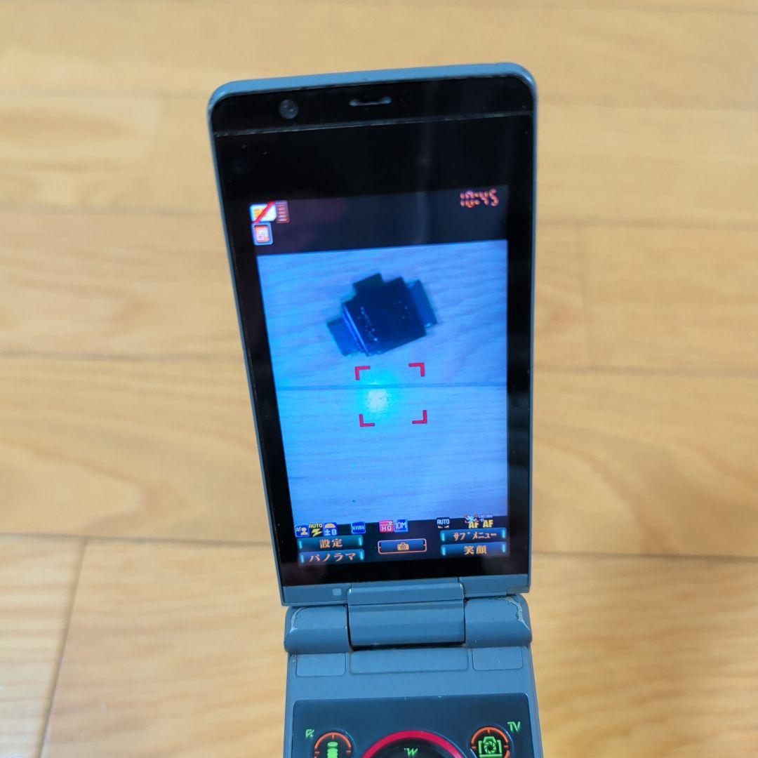 エヴァンゲリオン携帯SH-06A NERV 本体 ガラケー　使用できる