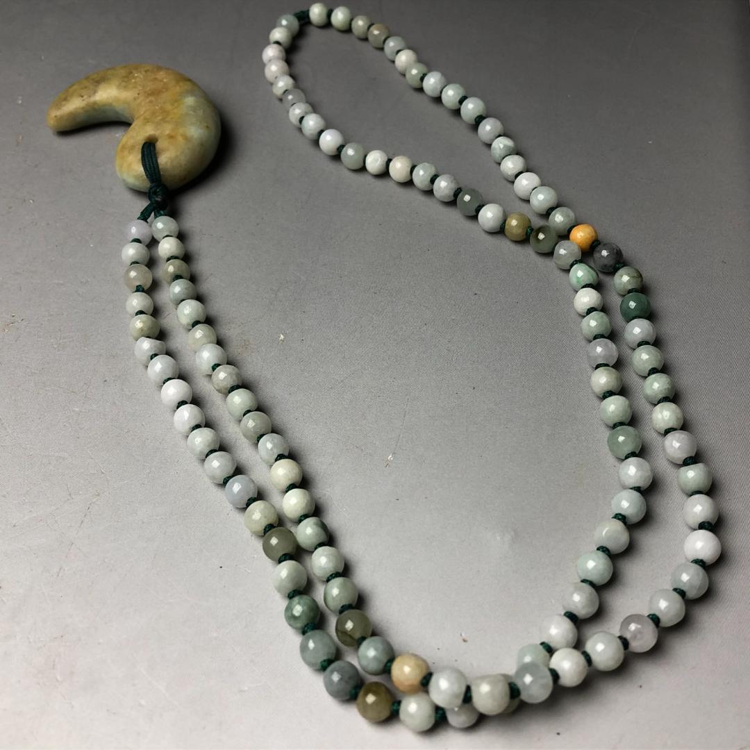 勾玉 翡翠　ヒスイ　糸魚川　翡翠　ペンダント　ケース付き