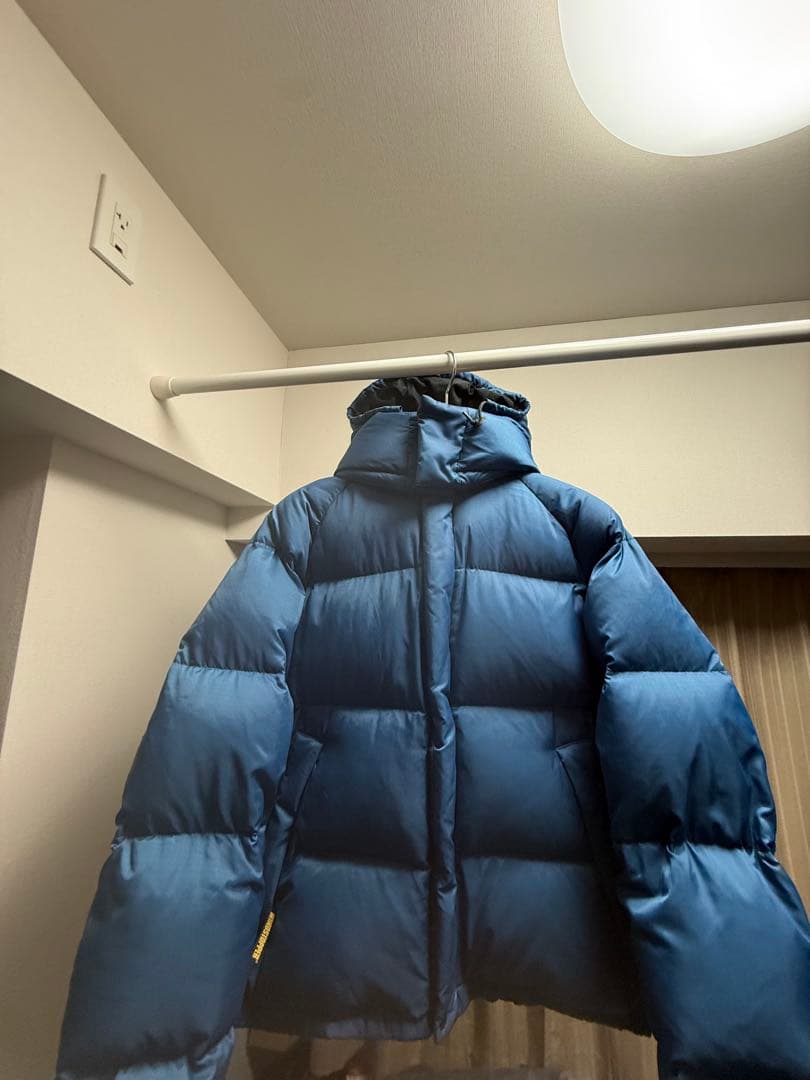 thisisneverthat ダウンジャケット ブルー