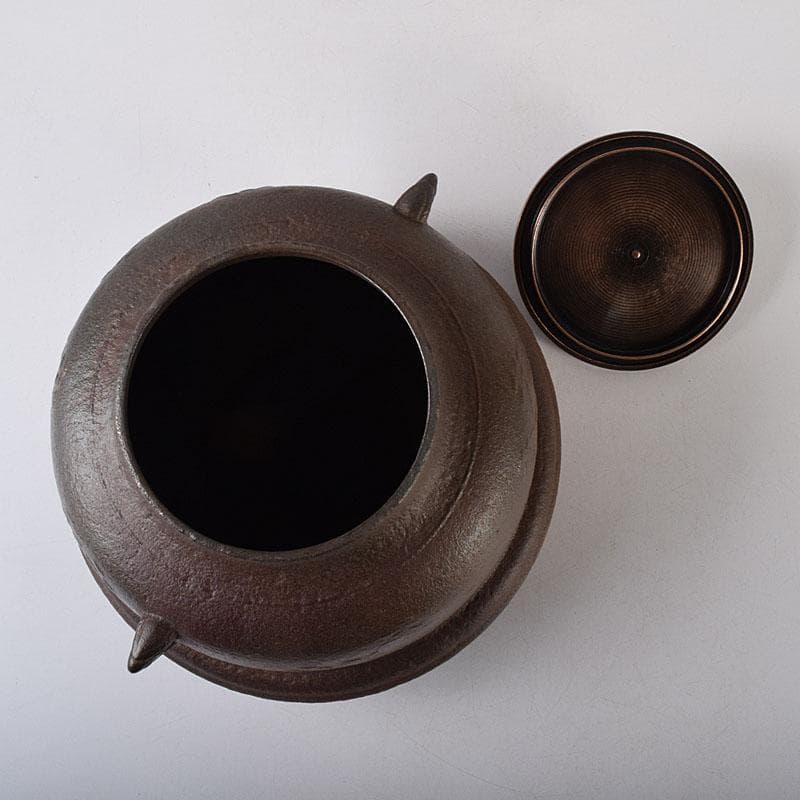 茶道具　人間国宝　釜師　高橋敬典作　浜松地紋真形羽付釜　共袋共箱　VR8722H
