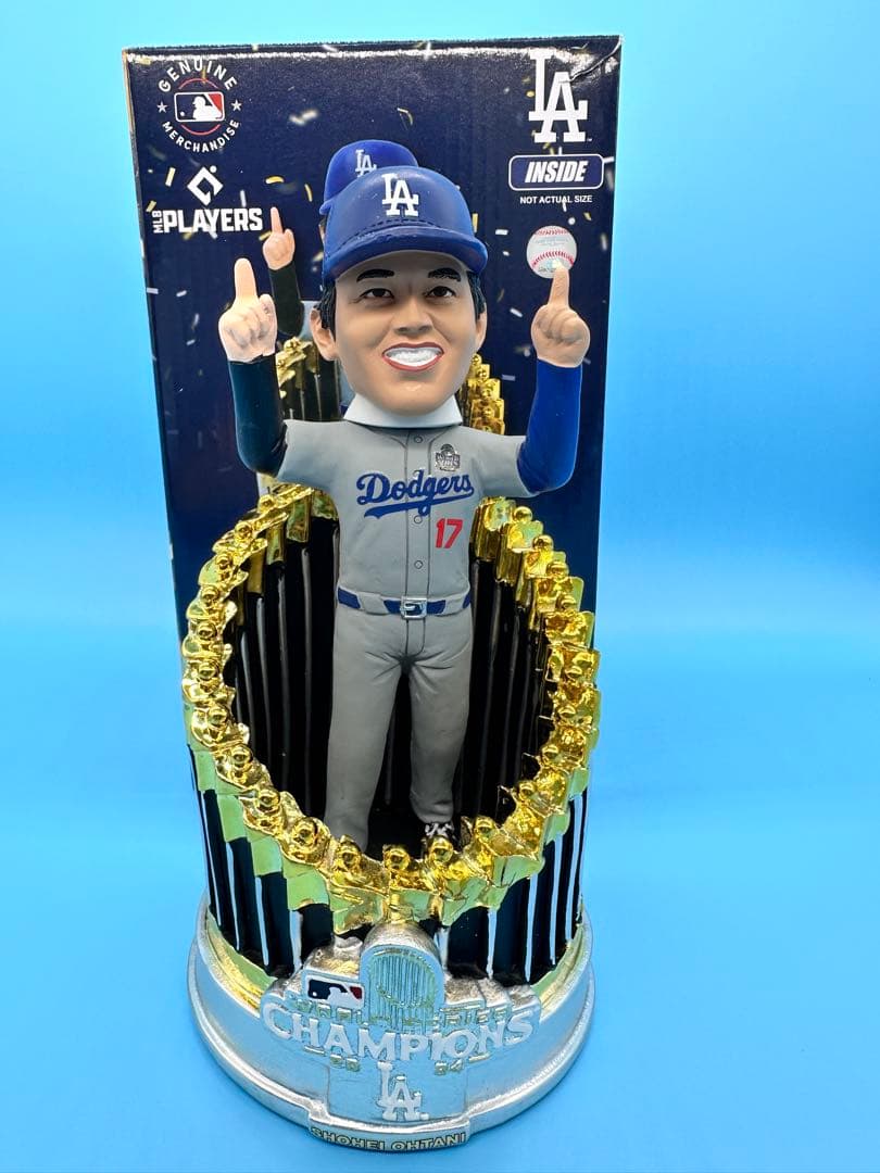 大谷翔平トロフィーボブルヘッド 優勝記念限定 ワールドシリーズチャンピオン