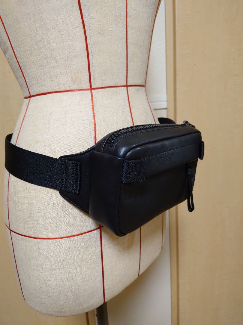 [超美品]COACHコーチウエストポーチ