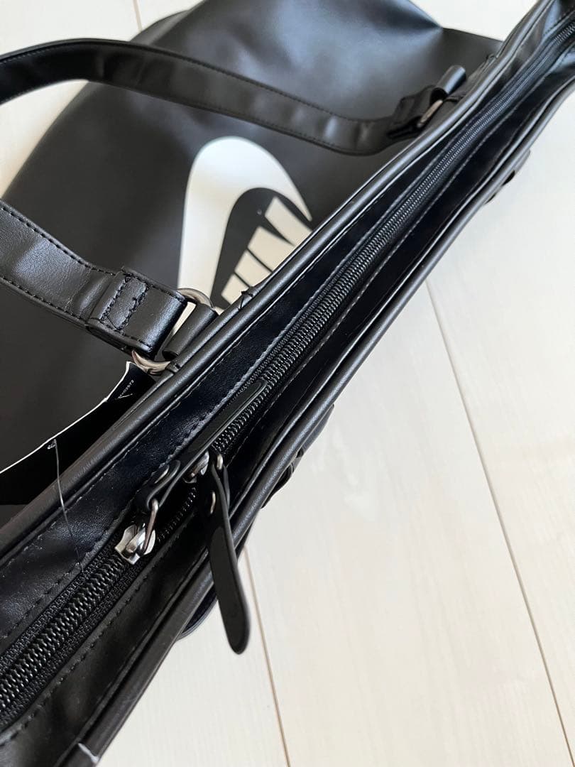 新品　未開封　日本未入荷Nikeジム、デイリーバック24L お値下げしました