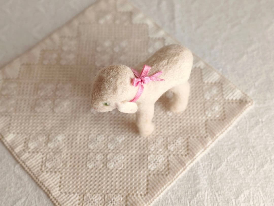 * vintage animal ❀ グリーンの瞳の 羊ちゃん