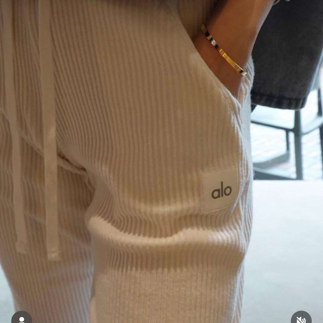 alo リブ編み セットアップ