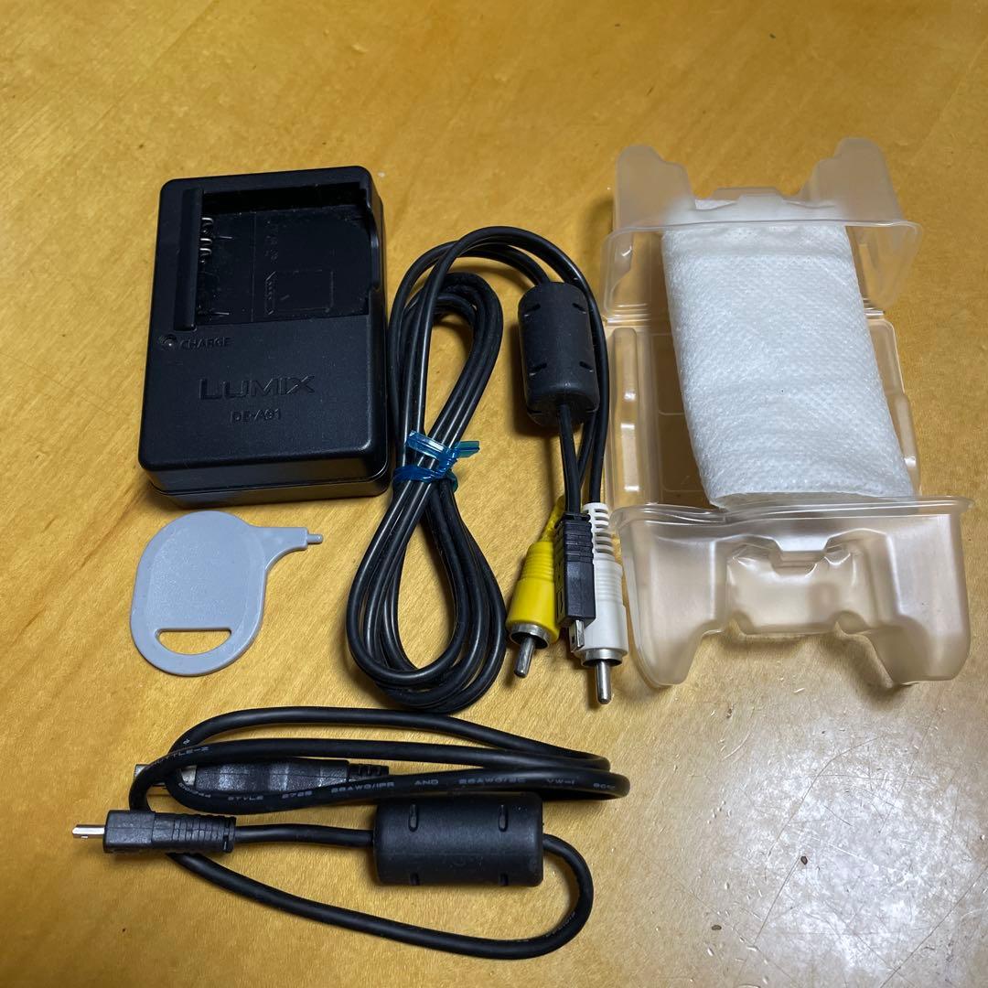 デジタルカメラ Panasonic LUMIX DCM-FX77