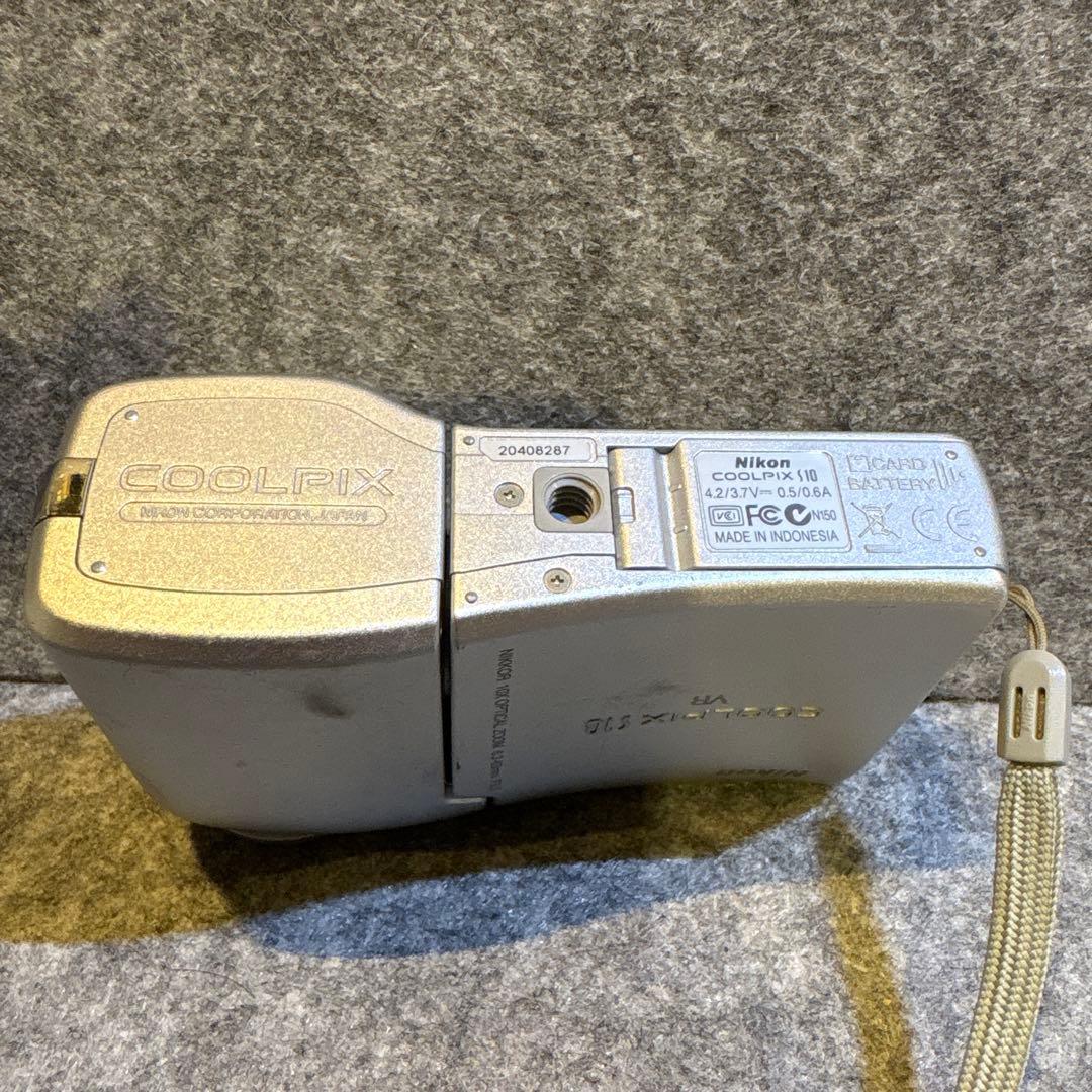 Nikon COOLPIX S10 VR シルバー