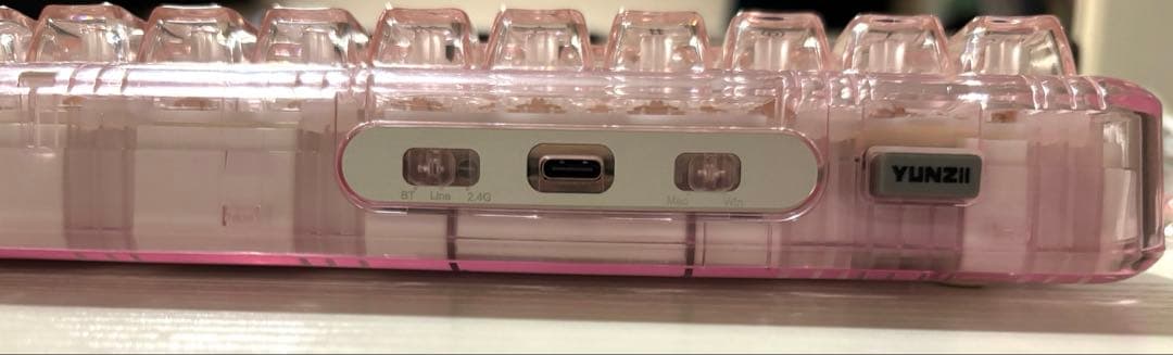 【美品】YUNZII X71 メカニカルゲーミングキーボード（ピンク）