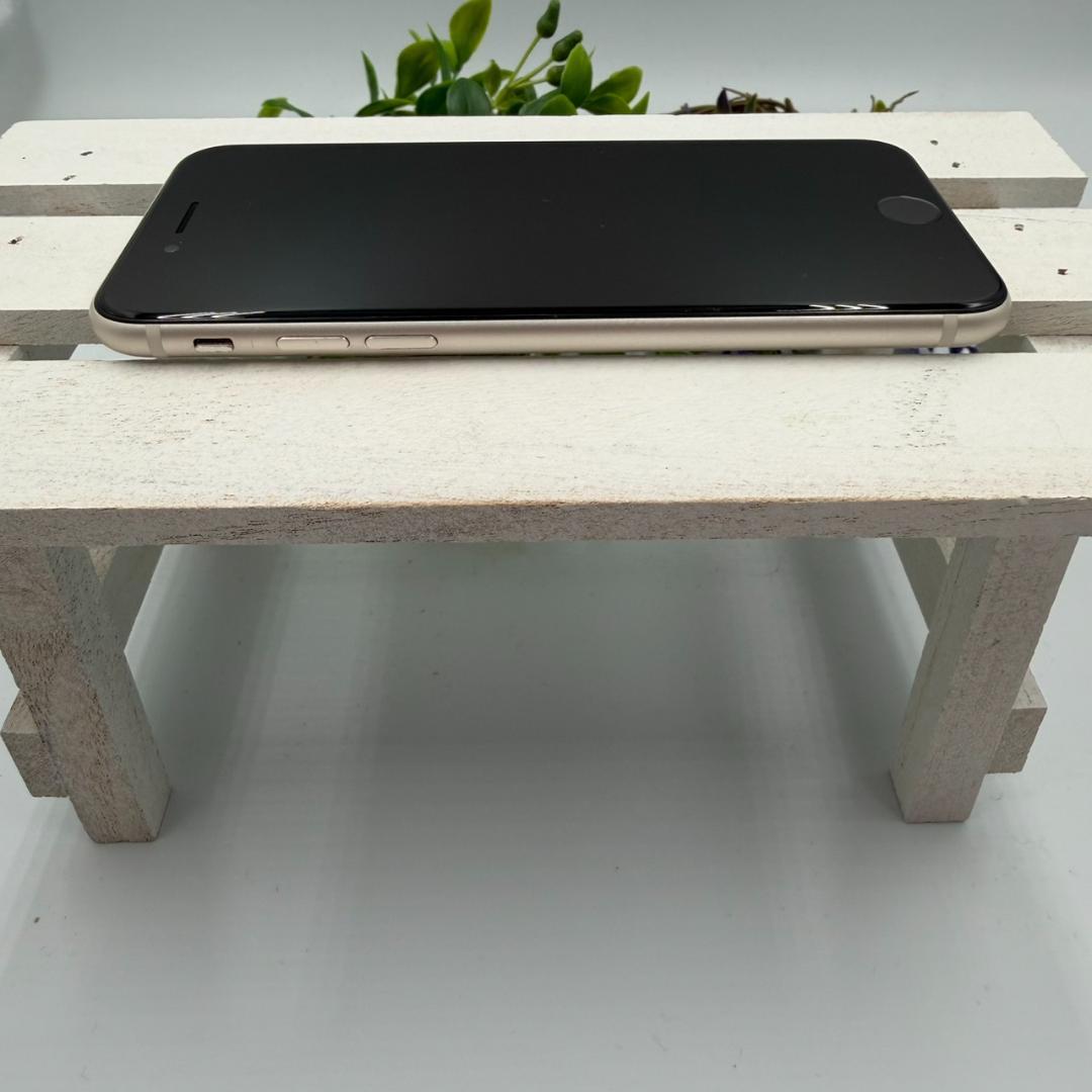 iPhone SE第3世代 64GB スターライト 432