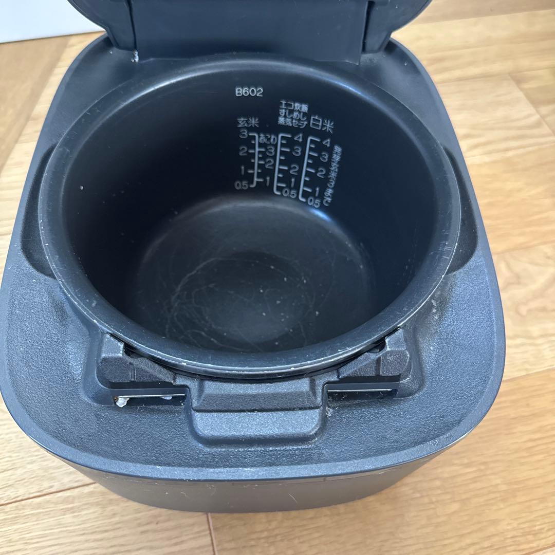 Zojirushi 圧力炊飯器 NW-US07 黒