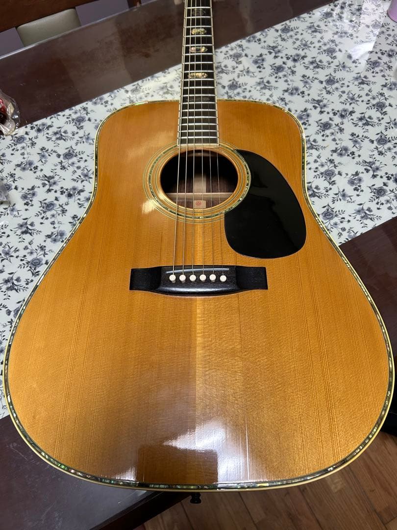 い*ん様 MORALES M80. 超レアー