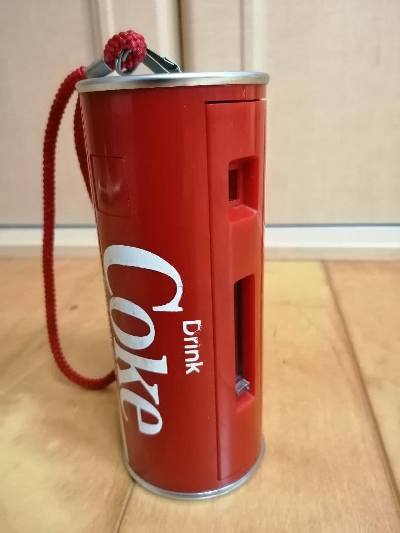 コカコーラ250mm缶のデザイン 缶型カメラ