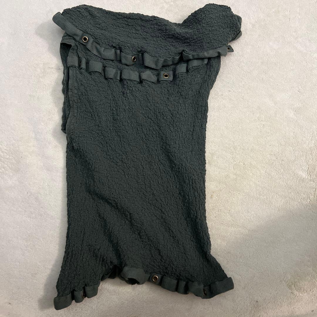 me ダークグリーン フリルキャミソール