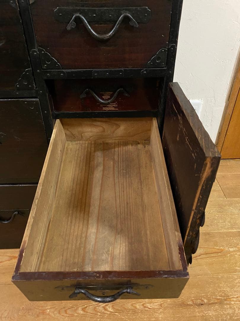 骨董の仙台箪笥　アンティークチェスト　鍵有り
