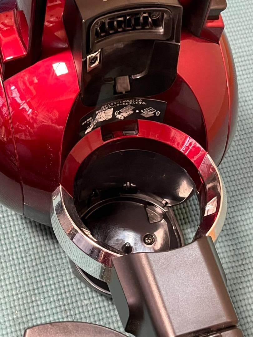 東芝サイクロンクリーナートルネオV VC-SG910X(R)2020年製