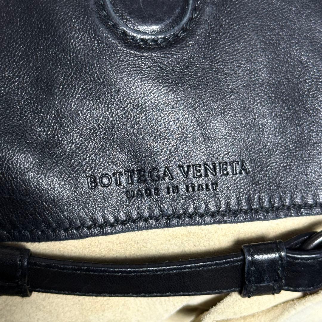 ボッテガヴェネタ カンパーナ ショルダーバッグ イントレチャート ミラー付き 黒