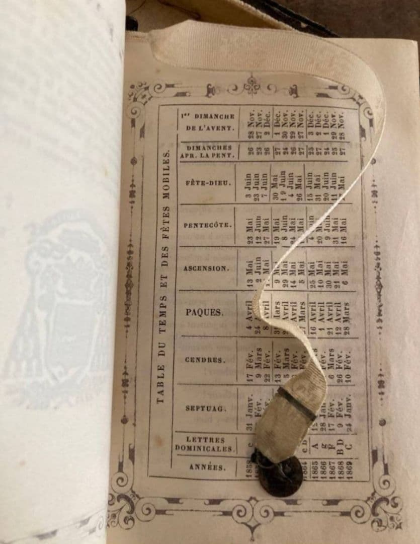 フランス アンティーク モノグラム 聖書 祈祷書 装飾 古書 ヴィンテージ 希少