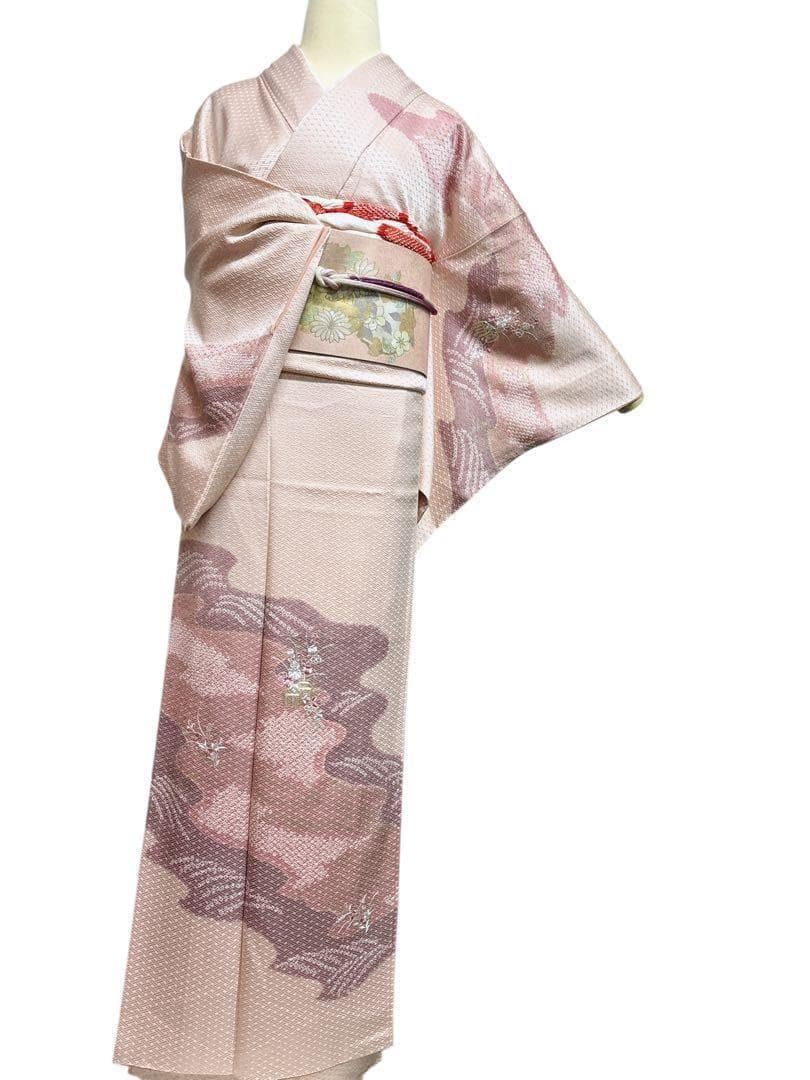 A32【美品 】訪問着　正絹着物　薄ピンク　刺繍　金駒刺繍　パティー　宴会