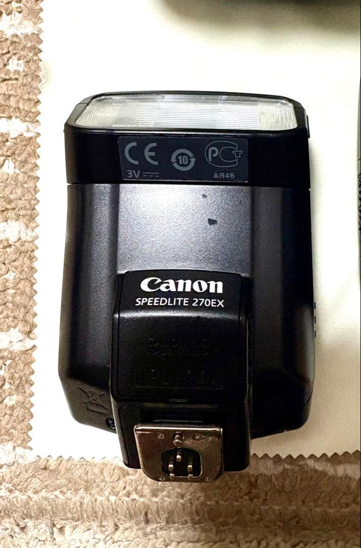 Canon EOS Kiss X3 デジタル一眼レフカメラ 　ダブルズームキット