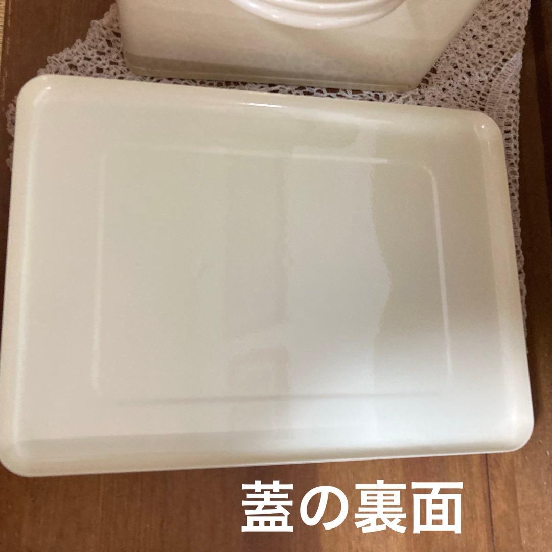 ブレッドケース　カントリー雑貨　四角　スクエア型　インテリア　クリーム色