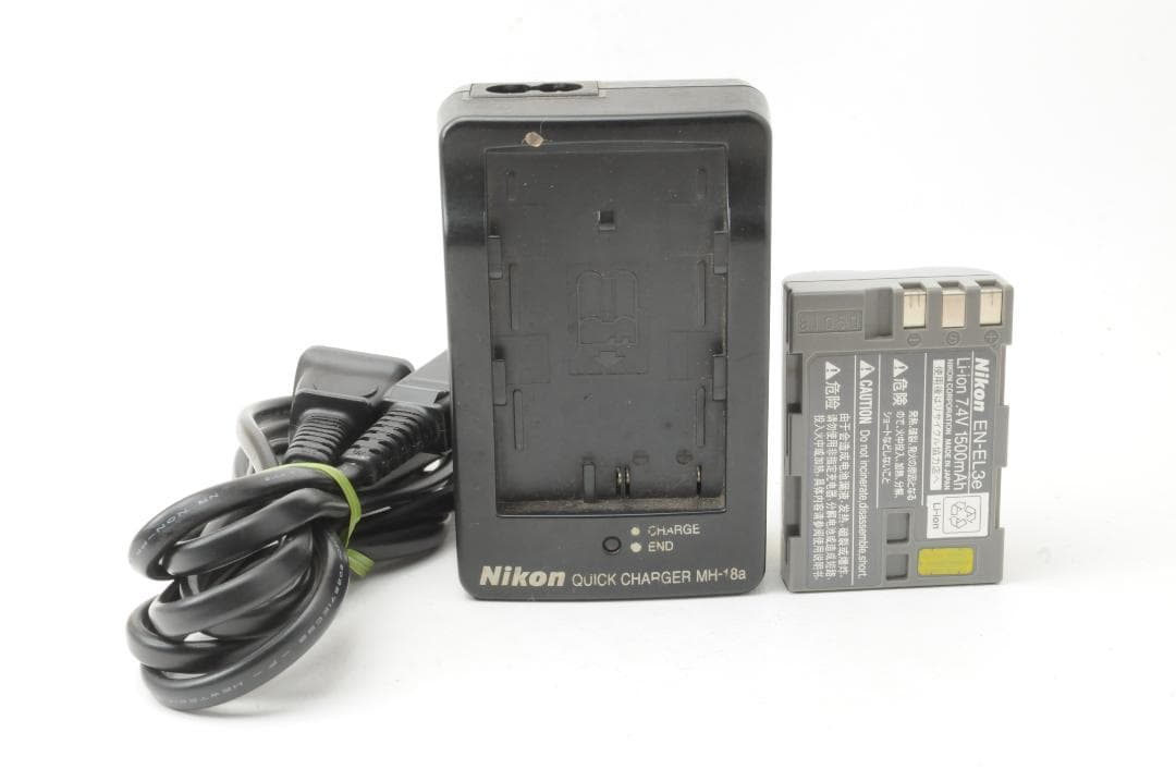 Nikon ニコン D300 & AF-S NIKKOR 18-70mm セット