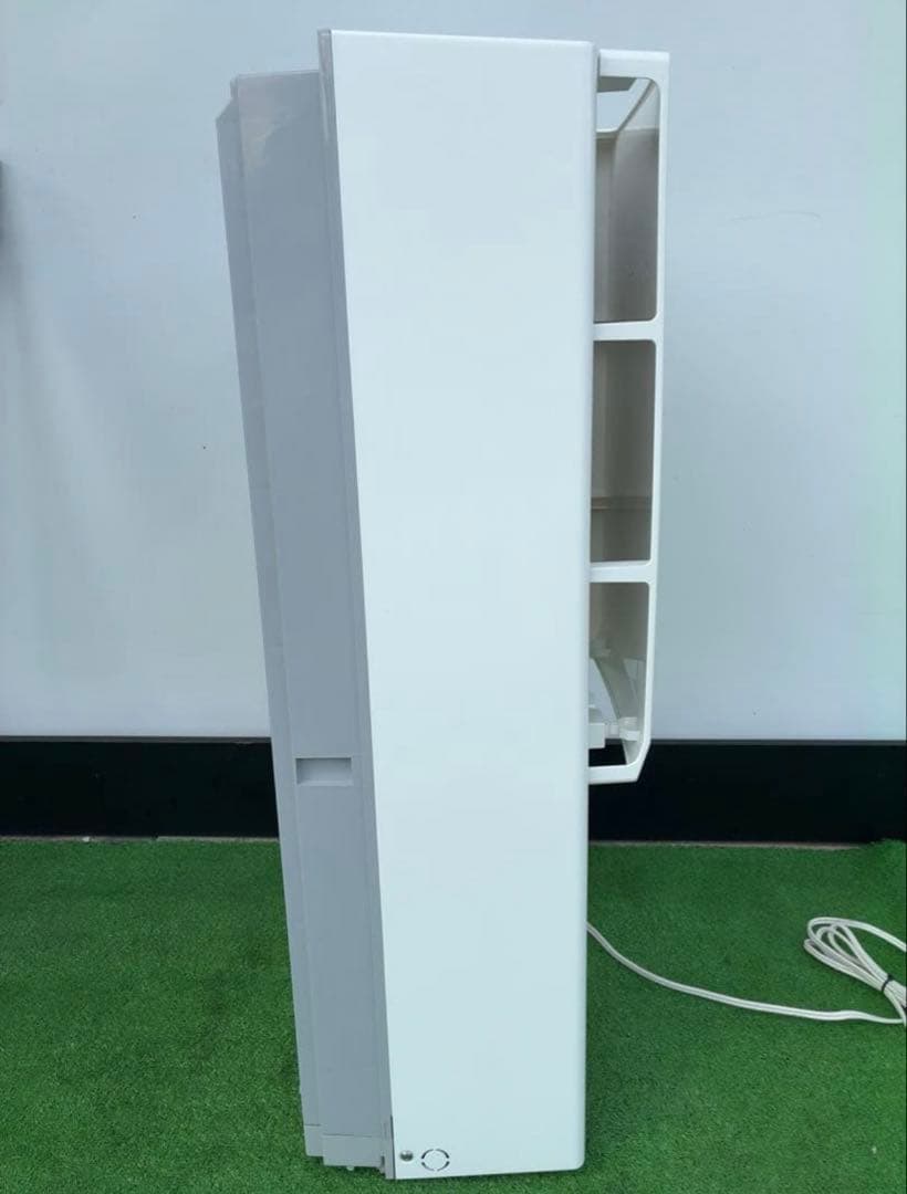 窓用エアコン コロナ 冷暖房除湿兼用 CWH-A1824R 美品　2024年製