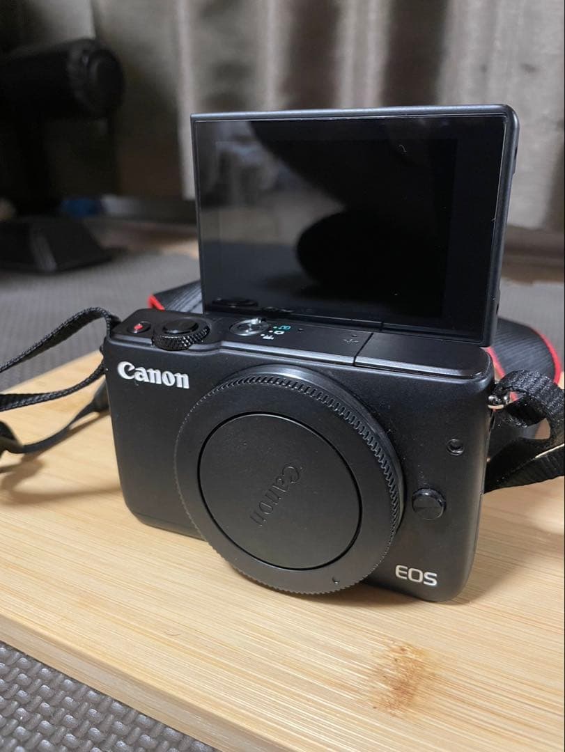 Canon EOS M10 デジタルミラーレス一眼レフカメラ＆単焦点広角レンズ