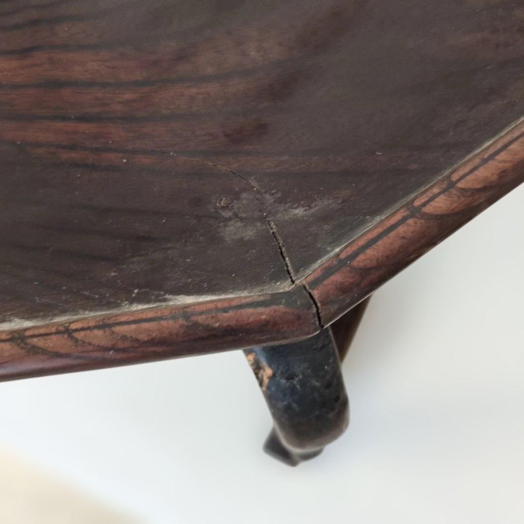 木製テーブル、飾り台