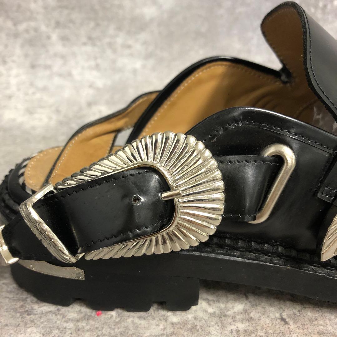 フォロー割■ TOGA PULLA ローファー バックル付き メタル