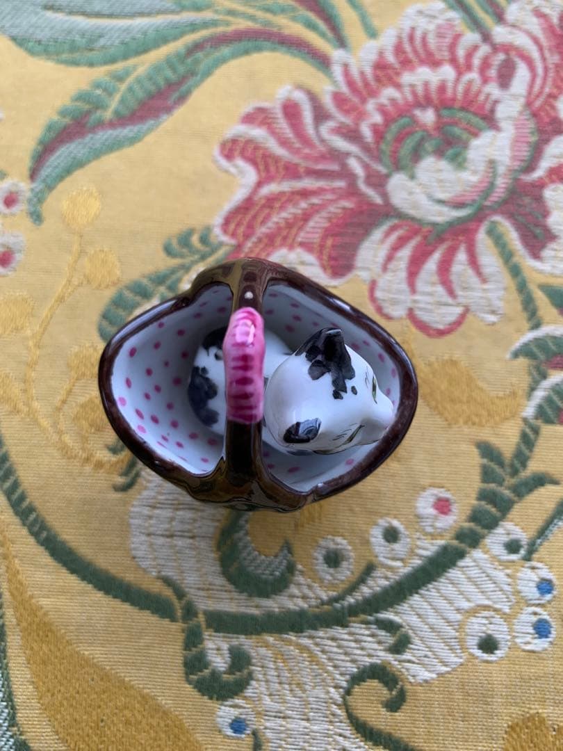 リモージュボックス　フランス製　バスケットに猫が入ってる可愛い小物入れ！