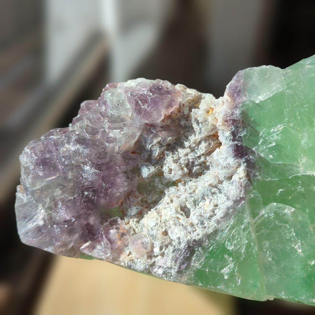 【年末特別セール60％OFF】大きなフローライト原石　パワーストーン　置物