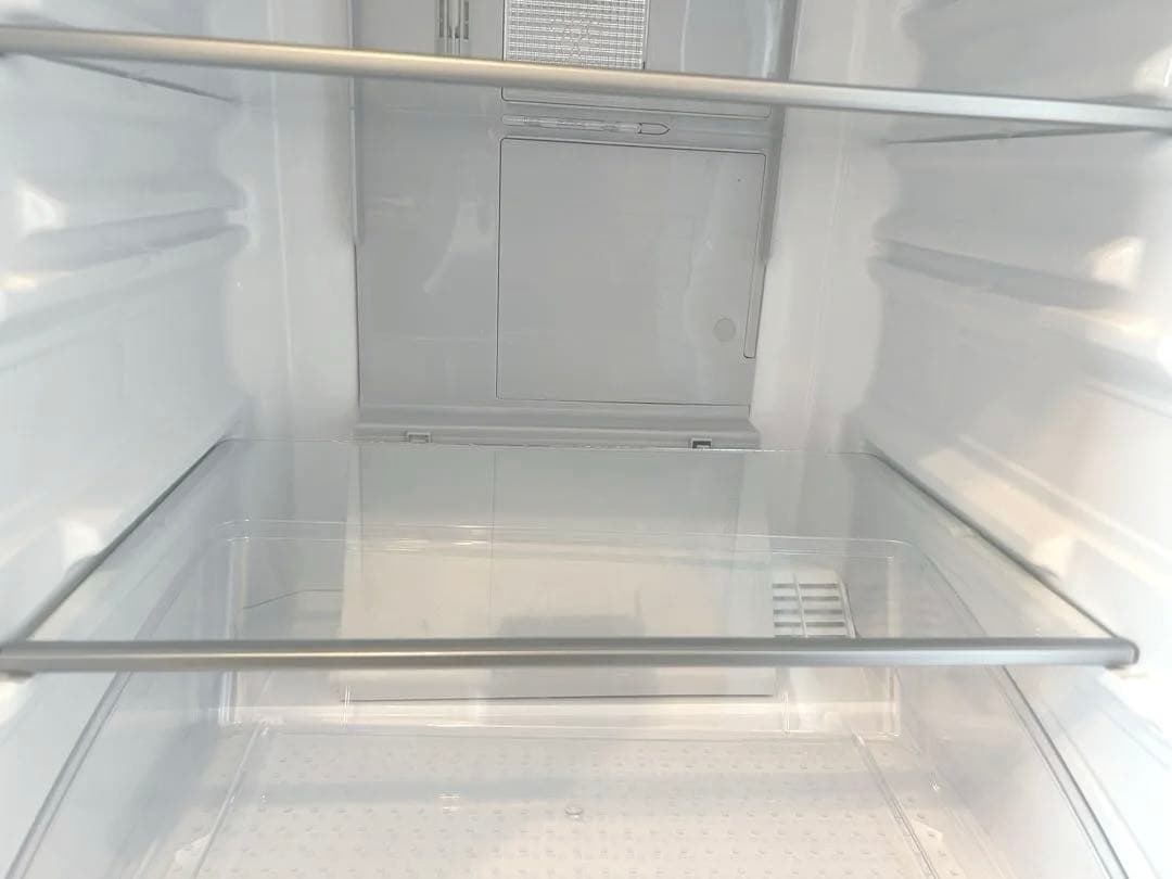 【送料込み】シャープ 冷蔵庫 SJ-GD14C-W 137L 【マット付き】