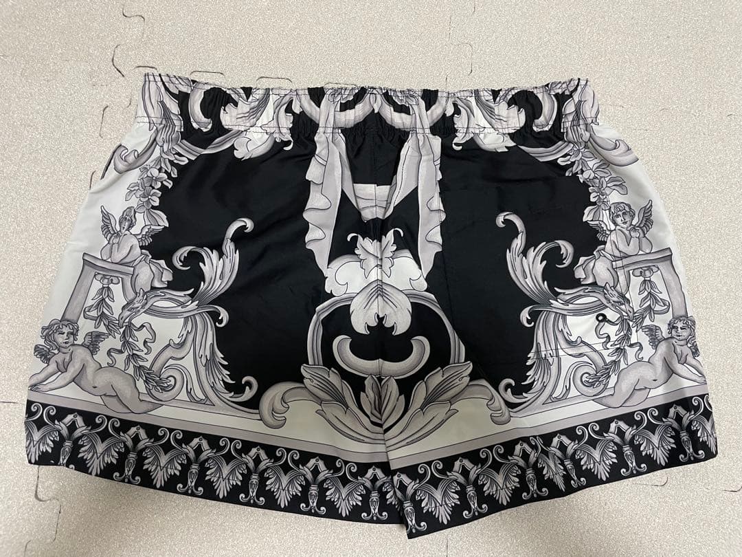 ベルサーチェ　水着