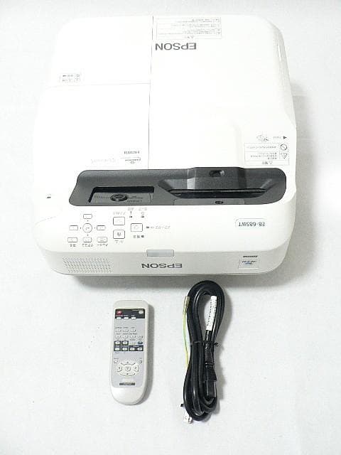 EPSON 超短焦点プロジェクター EB-685WT・3500lm・送料込！