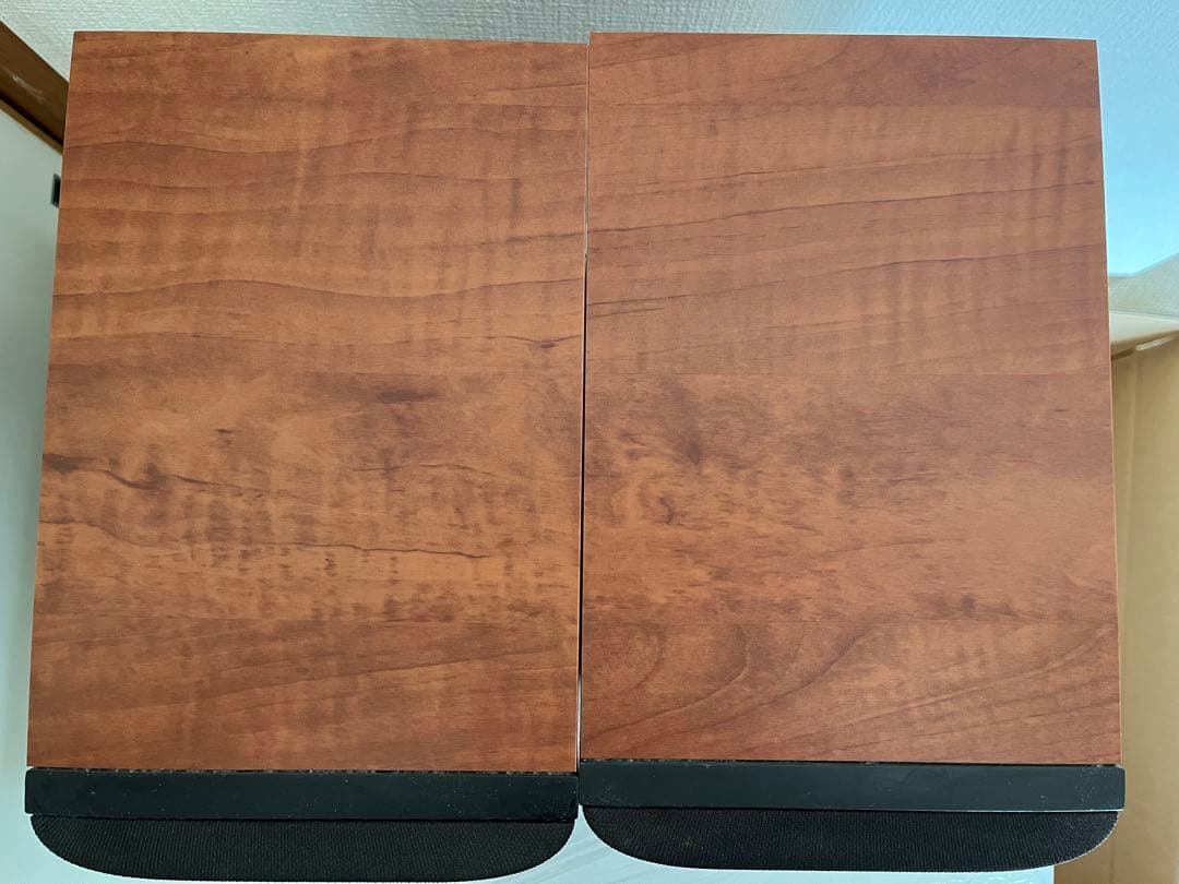 B&W (Bowers & Wilkins) ブックシェルフスピーカー 686