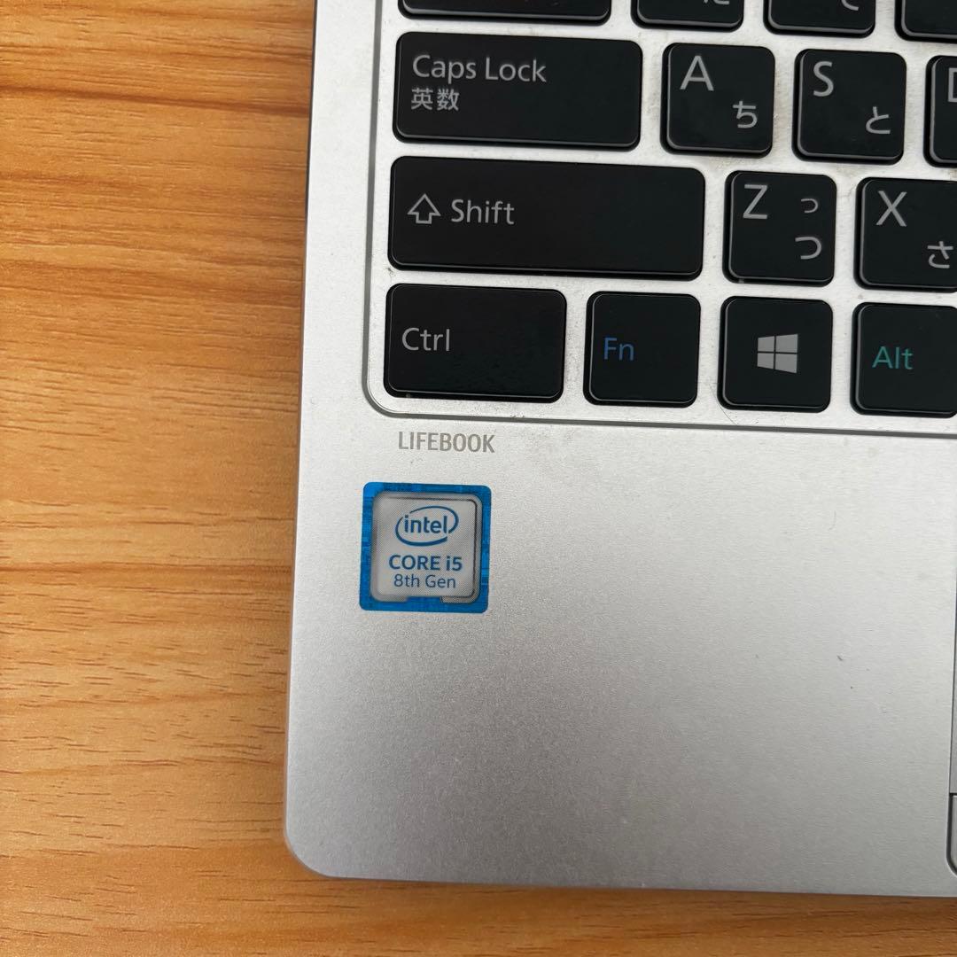 【FUJITSU】ノートPC i5搭載 メモリ8GBSSD256GB／Win11