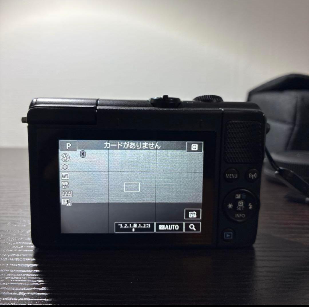 Canon EOS M100ミラーレスカメラ 22mmレンズ付き