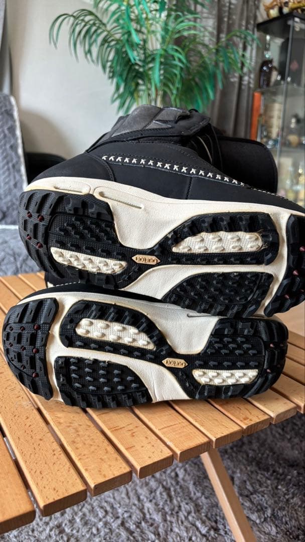 23cm バートン　スノーボードブーツ　エメラルドアジアンフィット