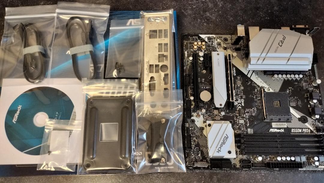 [極美品] Ryzen7 5700X3D マザボ メモリ CPUクーラー セット